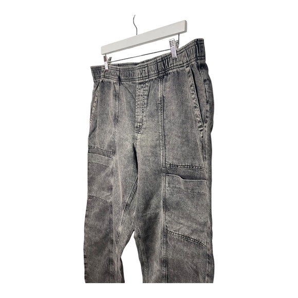 GAP High Rise Wide Leg Cargo Utility Black Pull On Jeans - Picture 2 of 6